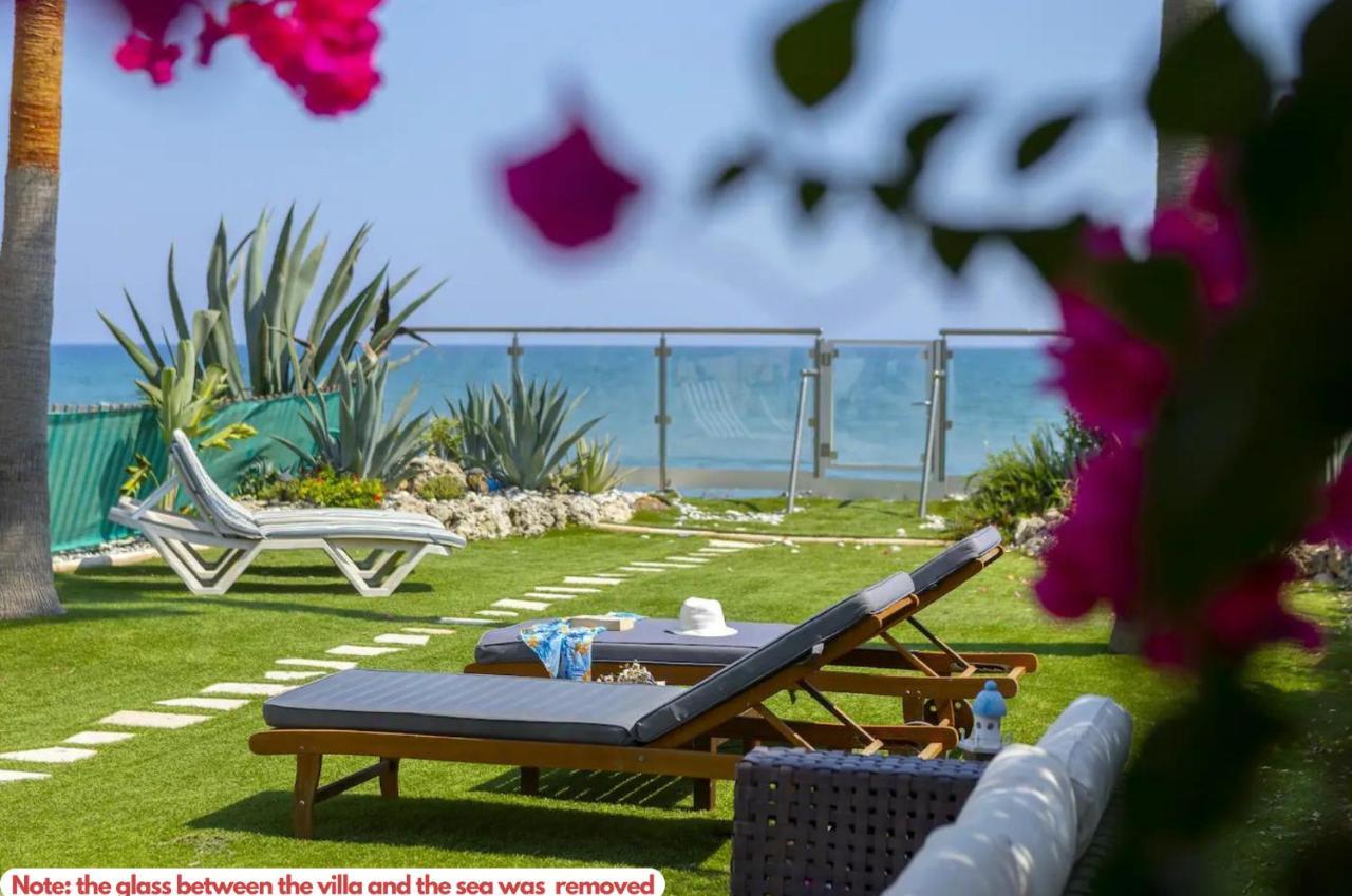 Beachfront Villa Carpe Diem Kiti Exteriör bild